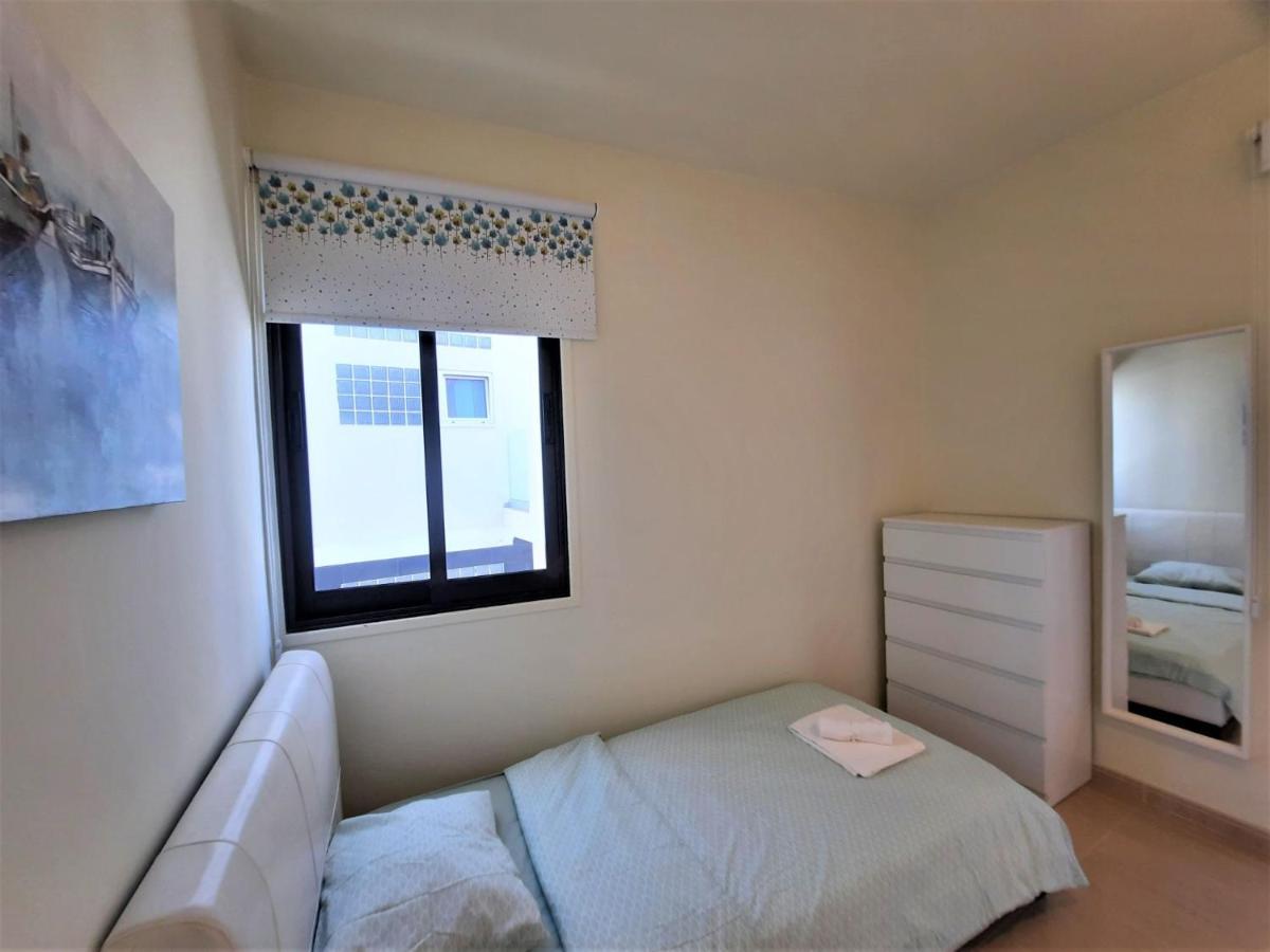 Albert'S Apartments Larnaca Bagian luar foto